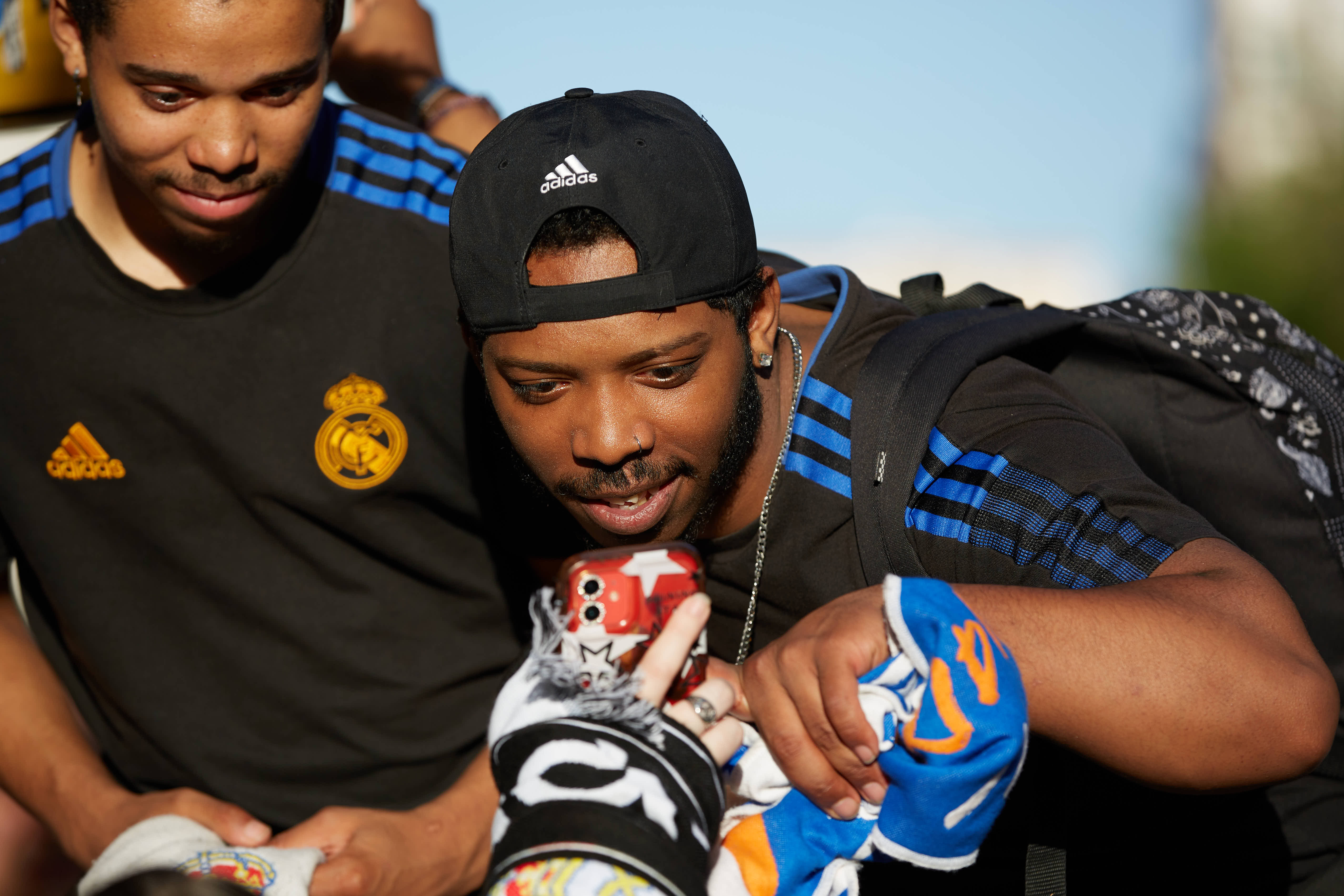 aficionados del Real Madrid antes del clásico